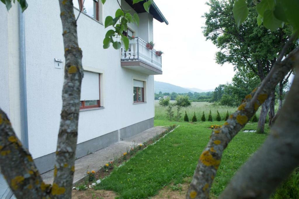 Kuca Za Odmor Marija Villa Vrhovine Exterior photo